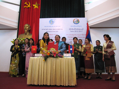 สหพันธ์สตรีเวียดนามกับสหพันธ์สตรีลาวส่งเสริมความร่วมมือ
